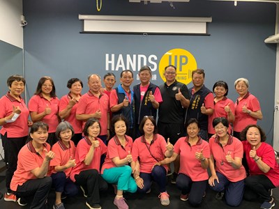 中市試辦「不老肌力班」 平均年齡68歲公嬤首度踏進健身房