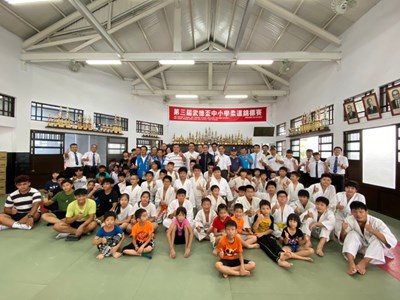 中市武德盃中小學柔道錦標賽登場 百餘名小選手較勁