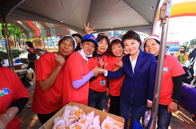 東亞市長第一位   市長盧秀燕獲頒世界NGO日榮譽勳章