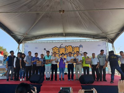 振興觀光拚評鑑 中市梧棲漁港祭百元購物券