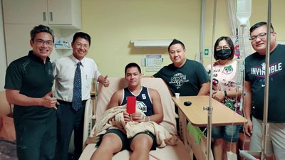 HBL新人王史魯齊賽事負傷 中市運動局長探視致贈慰問金
