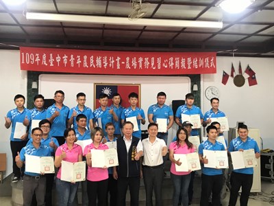 中市青農輔導計畫結訓 學員學成返鄉從農