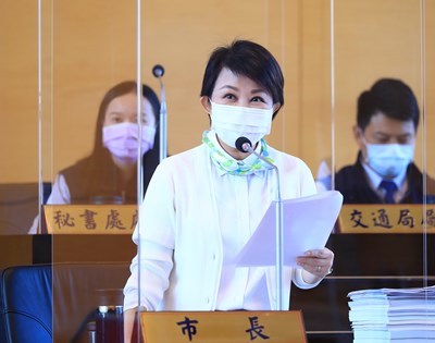 中市公車優惠綁卡 盧市長:首日人數破萬