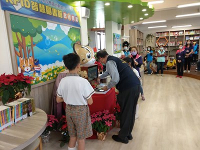 北勢國小引進智慧科技設備 打造中市首座智慧型圖書館