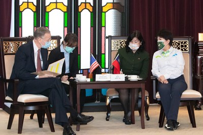 美國在台協會拜會 市長盧秀燕:尊重民意力推市政