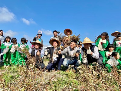 109年非基因改造大豆契作面積約42公頃,預估總產量約105公噸