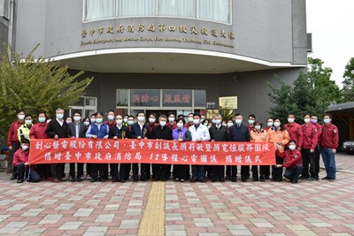 善行義舉助消防 中市副議長捐贈救護器材