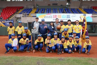 台中少棒史上第一次 忠孝國小諸羅山盃完封奪冠