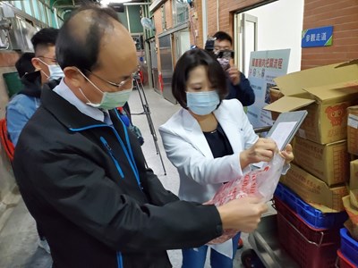 校園午餐拒萊豬 中市教育局長視察食安抽驗