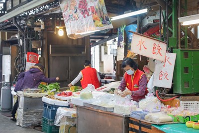 中市防疫、紓困雙軌並行 公有市場攤商租金打9折