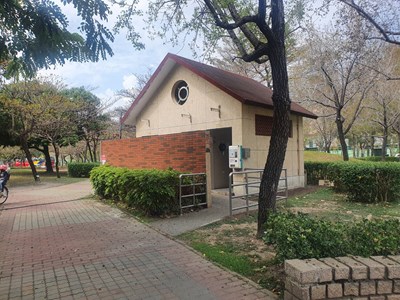 網傳謠言破滅! 潮洋環保公園公廁彷若「小古堡」