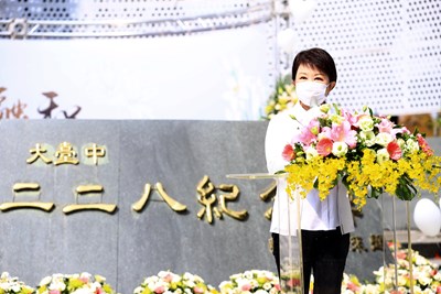 盧市長表示,藉由追思紀念活動,盼用愛去化解歷史傷痕,用愛包容不同聲音,透過理解轉化悲情,讓台灣未來更好。