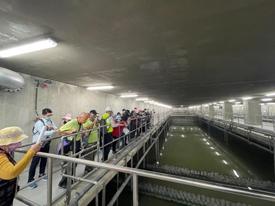 進到柳川中正水淨場,學員們驚呼連連,原來水利局做得很多,希望未來能繼續宣導,讓民眾更能感受。