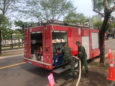 中市限水第二天 中市消防局及國軍支援送水勤務