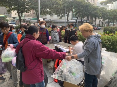 南屯區公所後方廣場兌換情形