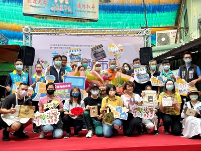 第三市場青商市集歡慶母親節 消費滿百抽蔬果福袋
