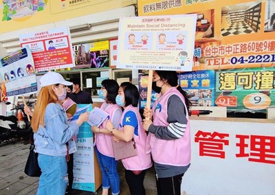 防疫不鬆懈!中市勞工局加強雇主、移工防疫宣導