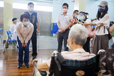 視察復康巴士接送長輩施打疫苗情形_210617_20