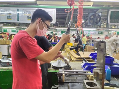 嚴重特殊傳染性肺炎防治專區 相關市政新聞 首波企業暑期工讀上工 中市專人推介服務續推媒合