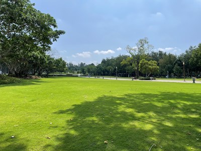 「孟申機械」企業與民眾公益捐贈 后里森林公園再現翠綠大草皮