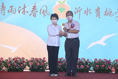 東陽國小校長吳文芳服務教育37年,長年深耕偏鄉獲肯定