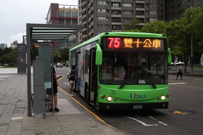 配合大智北路拓寬 今起調整17條公車路線