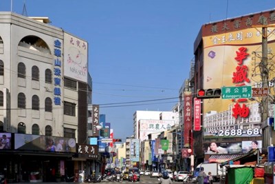 大甲觀光商圈為吸引更多民眾進入商圈消費,結合台中購物節推出超值加碼活動