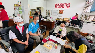 梨山民眾免下山 中市地稅局「和平跨域八合一」即時服務