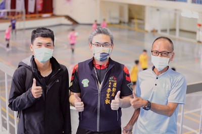 運動局李局長到場為選手加油打氣