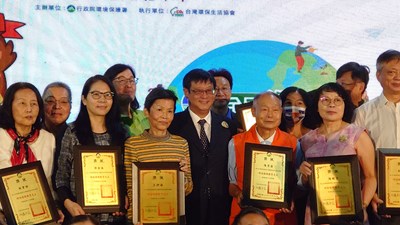 中市績優環教志工陳梅玉 獲環保署表揚肯定