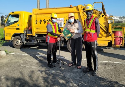 值勤路上救翁 后里區清潔隊暖心義舉不邀功-2