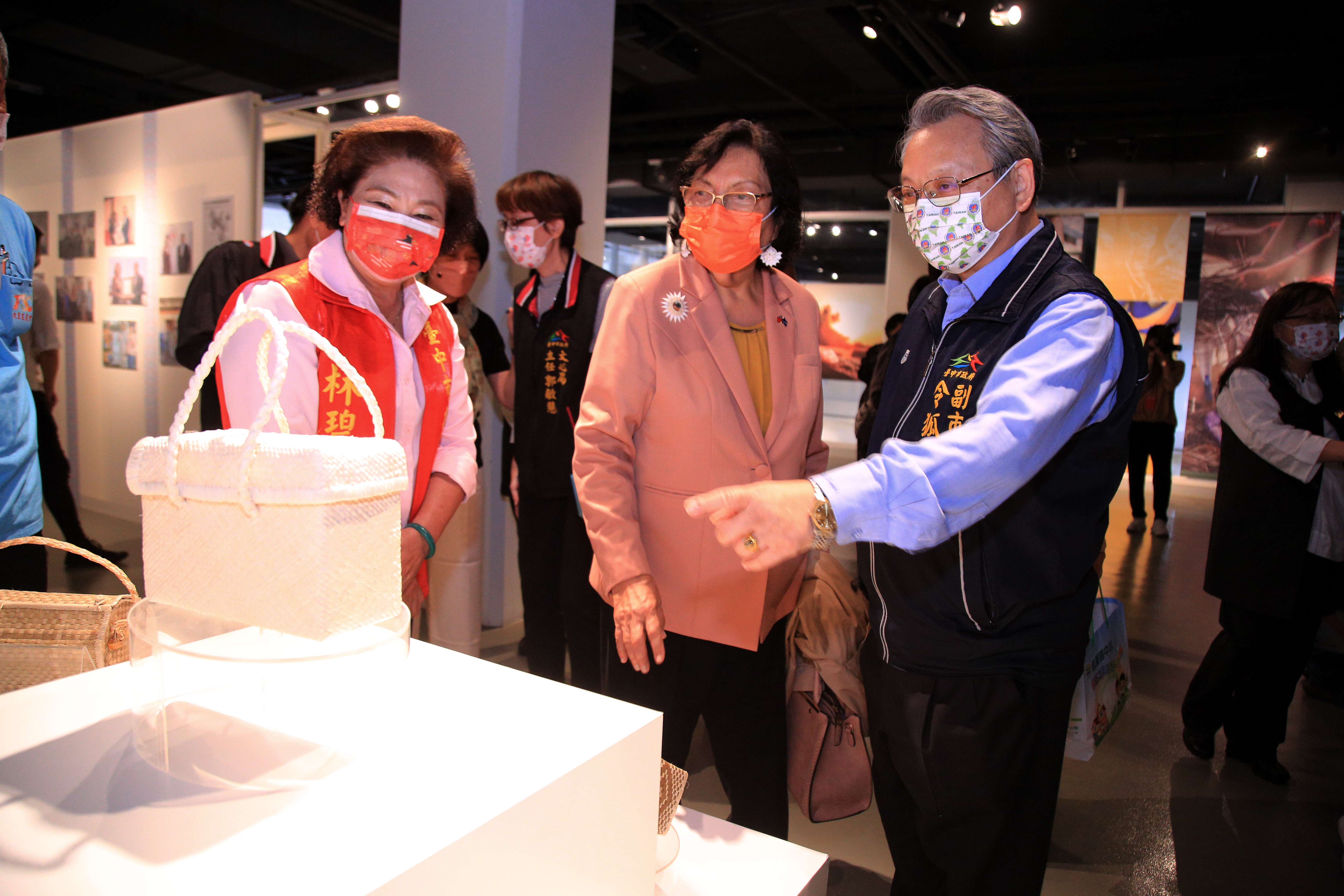 臺中市政府全球資訊網-市政新聞-交流國際文化台中纖博館即日起展出馬紹爾群島編織工藝