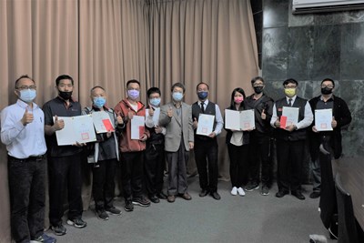 中市交通局推計程車優秀子女獎學金 今年10人獲獎