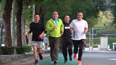 中市環保局長減重「慘輸」罰跑4000公尺