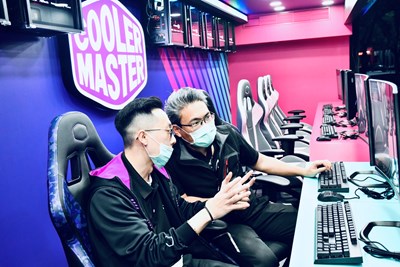 全台首輛由 Master XP 獨自打造的電競移動艙 「酷玩行者」