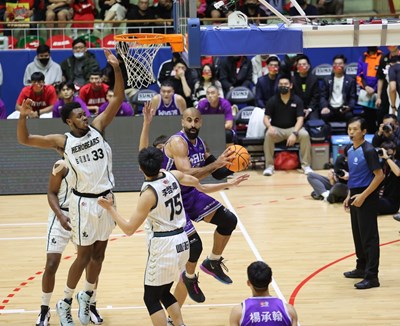 喜迎T1職籃 台中葳格太陽主場開戰二連勝