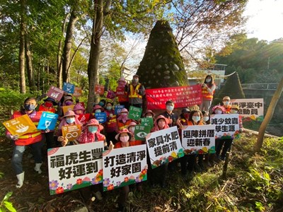 台中清潔月逗陣來摒掃 石岡「金星石鎖」光芒再現