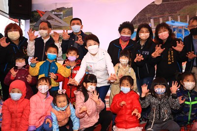 龍井「鯉魚山公園」啟用 盧市長:送在地鄉親的新年禮物!