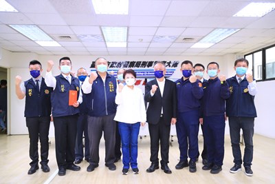中市警方三小時迅速偵破殺人、槍砲案 盧市長探視感謝員警守護治安
