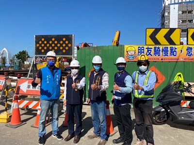 西屯牛埔橋改建進度超前 中市建設局長春節前視察交維狀況