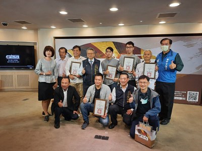 110年度職人傳承新秀頒獎典禮藝術砌築職類大合照(資料照片)