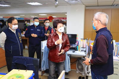 防疫不休假 盧市長春節慰勉公所第一線防疫人員