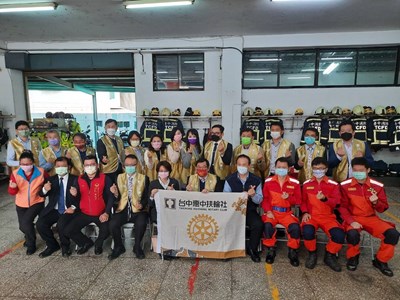 家逸土地開發捐贈救災利器 中市消防局感謝善心義舉