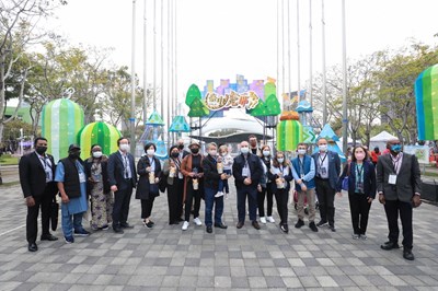 13國駐台使節及國際媒體參訪中台灣元宵燈會 大讚印象深刻