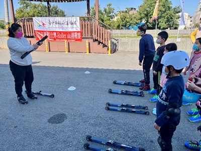 Roller Ski挑戰賽登場 中市運動局推「陸上滑雪」培養冬奧人才