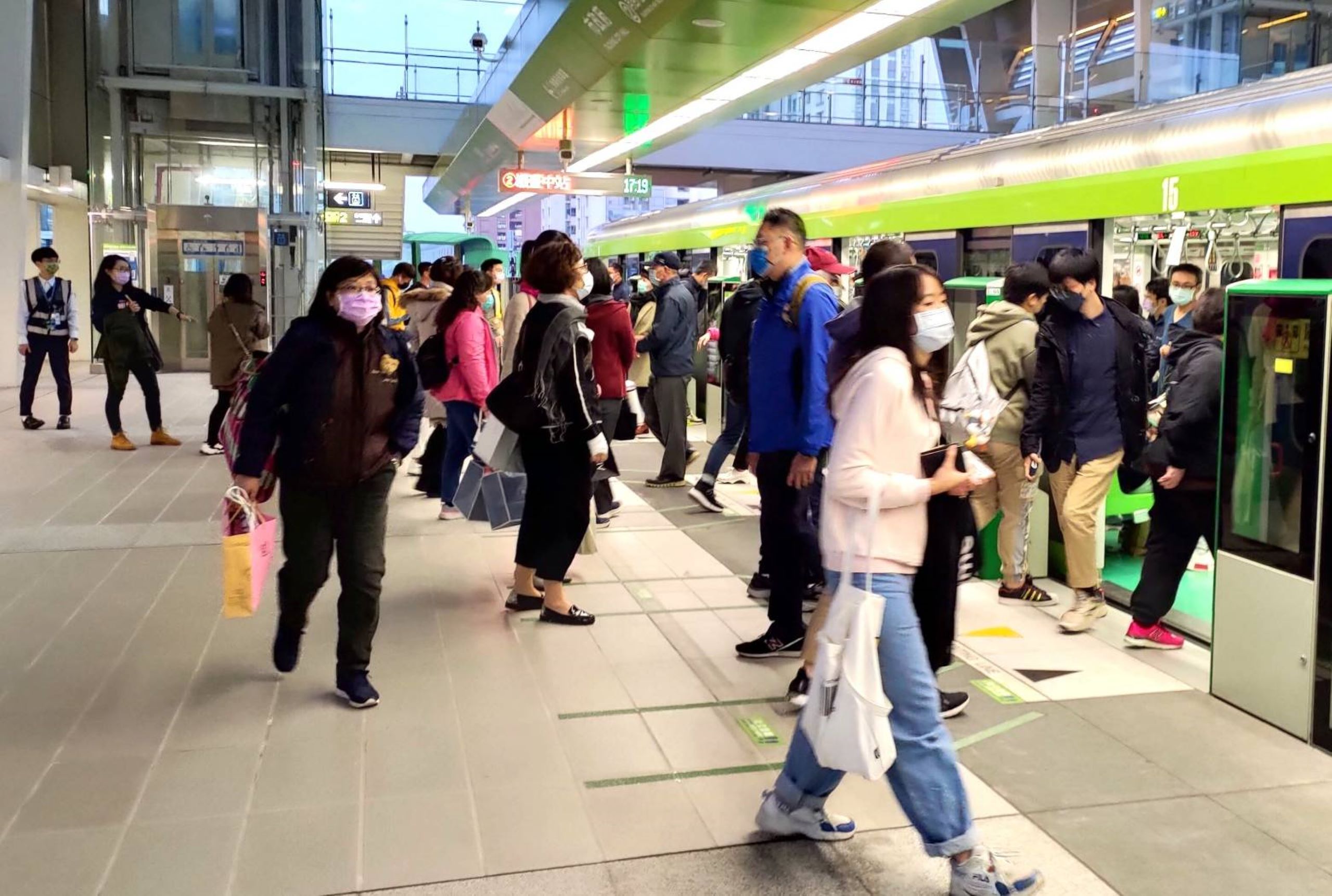 臺中市政府全球資訊網 市政新聞 中捷通車週年感恩回饋13支iphone13等你來抽