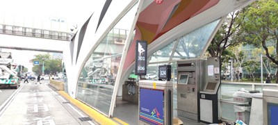 造福行動不便乘客! 台灣大道專用道熱點站候車服務燈啟用