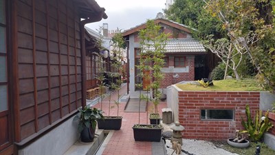 原梧棲官吏派出所及宿舍群混合日式木造建築和鋼筋混凝土補強磚造建築形式