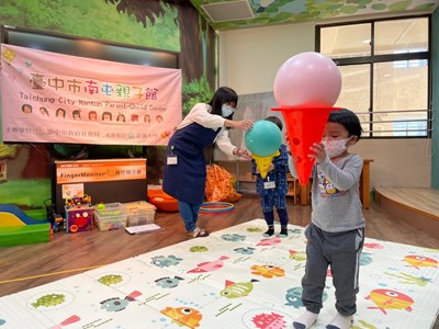 耐震補強期間,南屯親子館在大墩圖書館辦理嬰幼兒課程