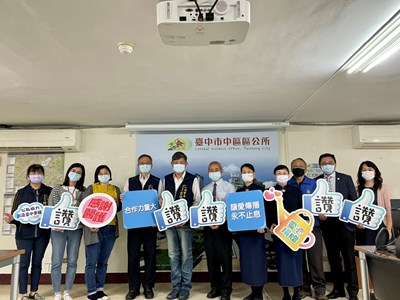 各界慷慨解囊助興中街受災戶 中市府贈感謝狀